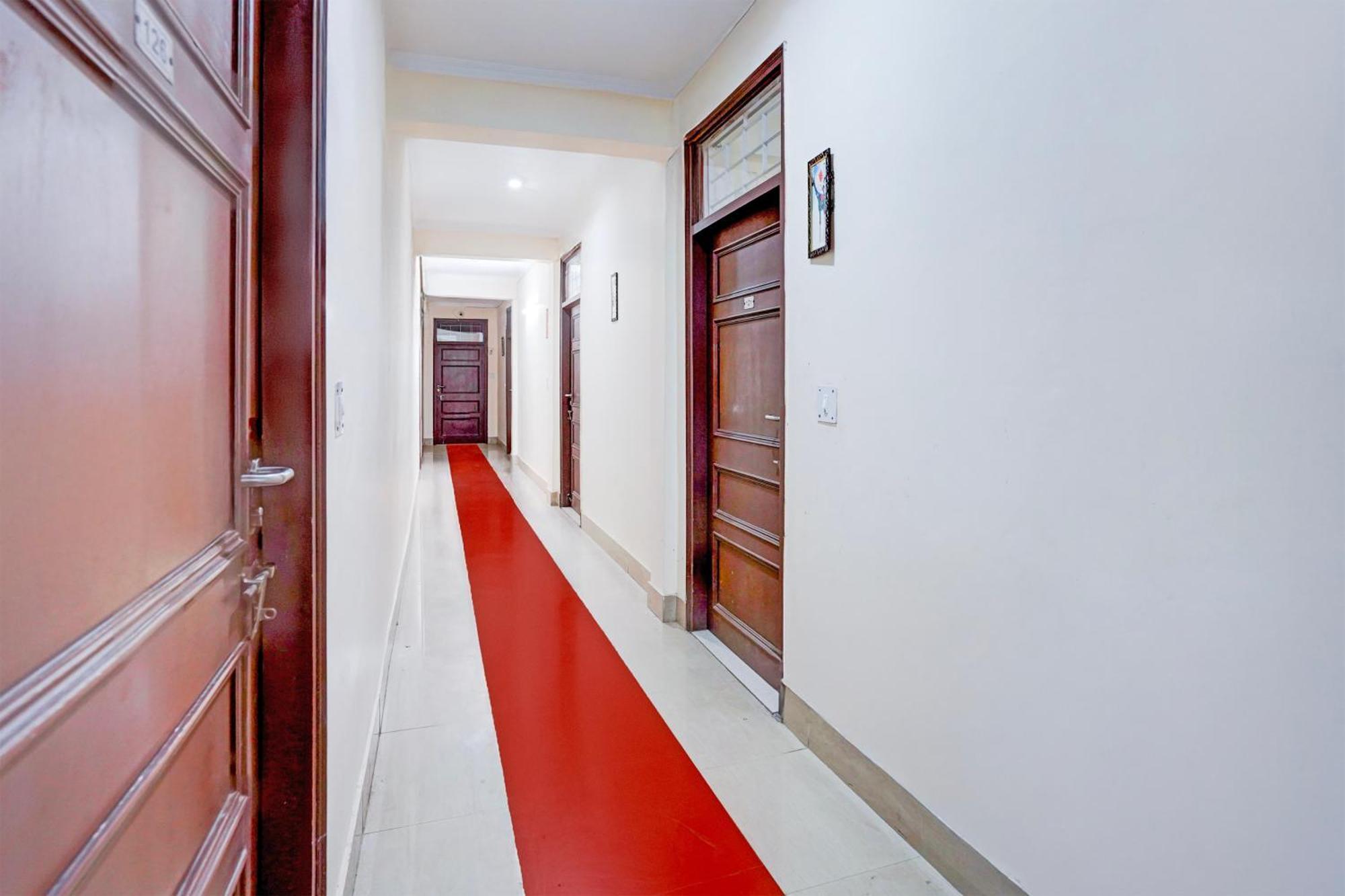 Super Townhouse Mall Road Near Library Chowk มัสซูรี ภายนอก รูปภาพ