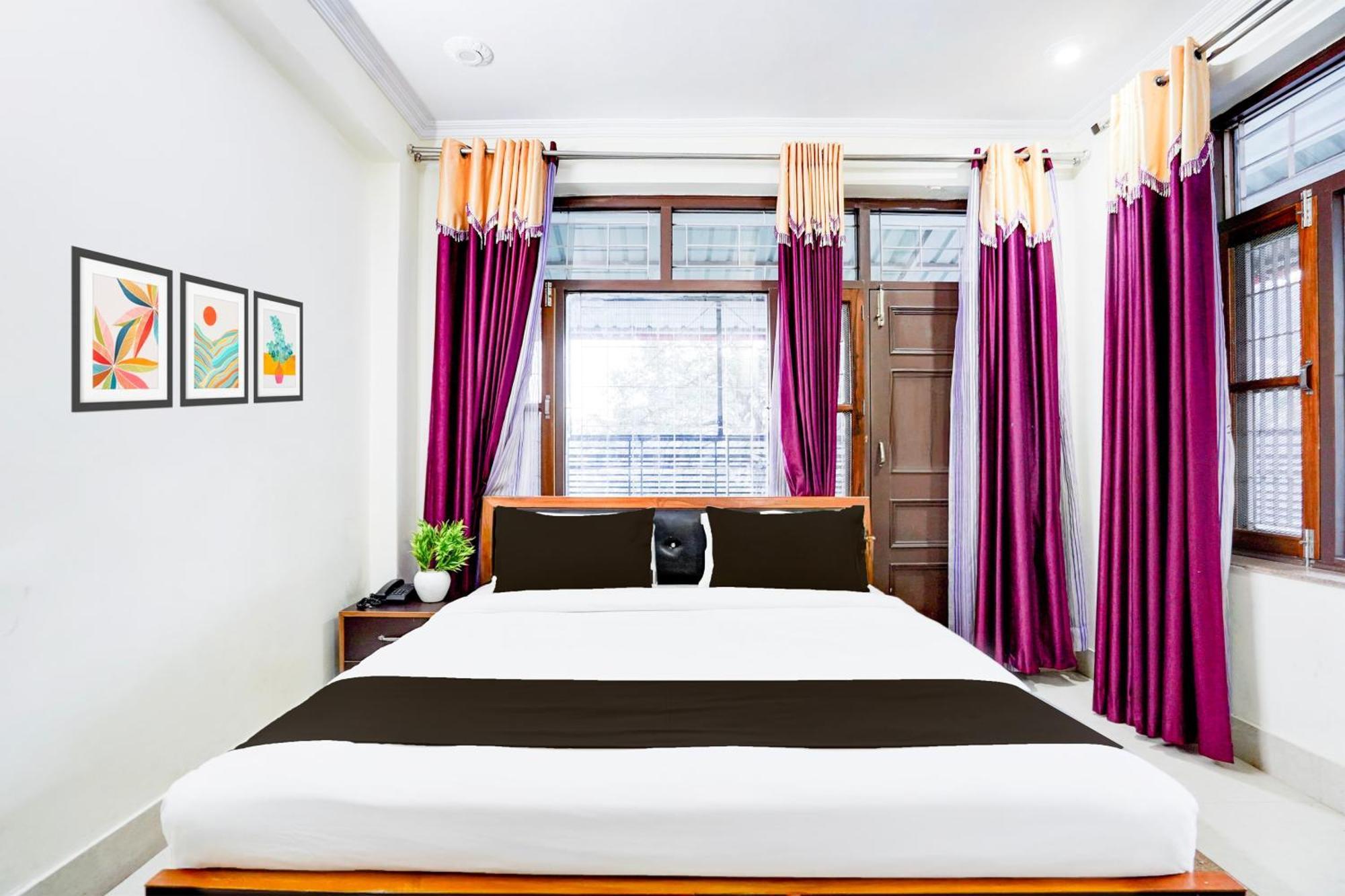 Super Townhouse Mall Road Near Library Chowk มัสซูรี ภายนอก รูปภาพ
