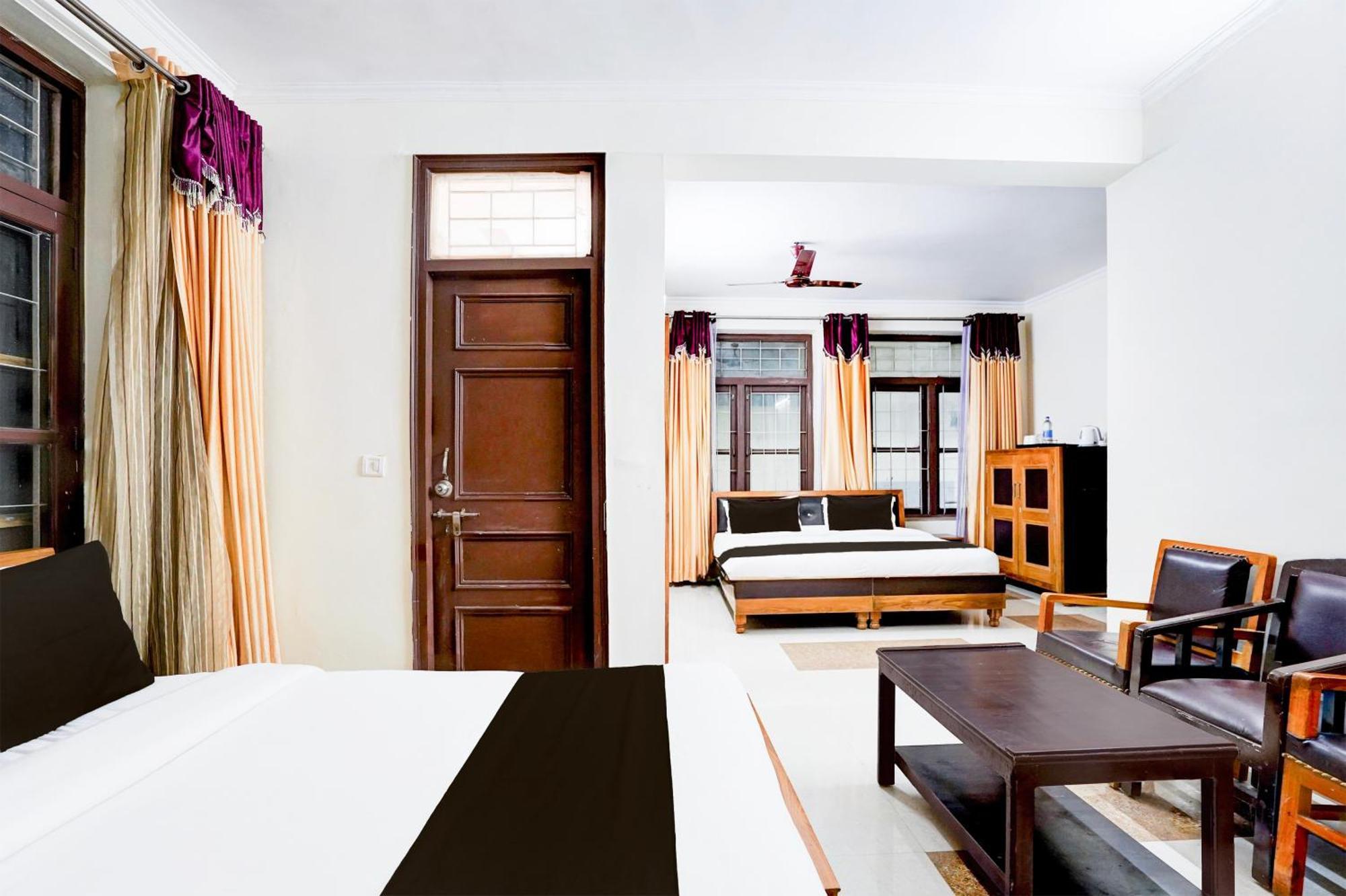 Super Townhouse Mall Road Near Library Chowk มัสซูรี ภายนอก รูปภาพ